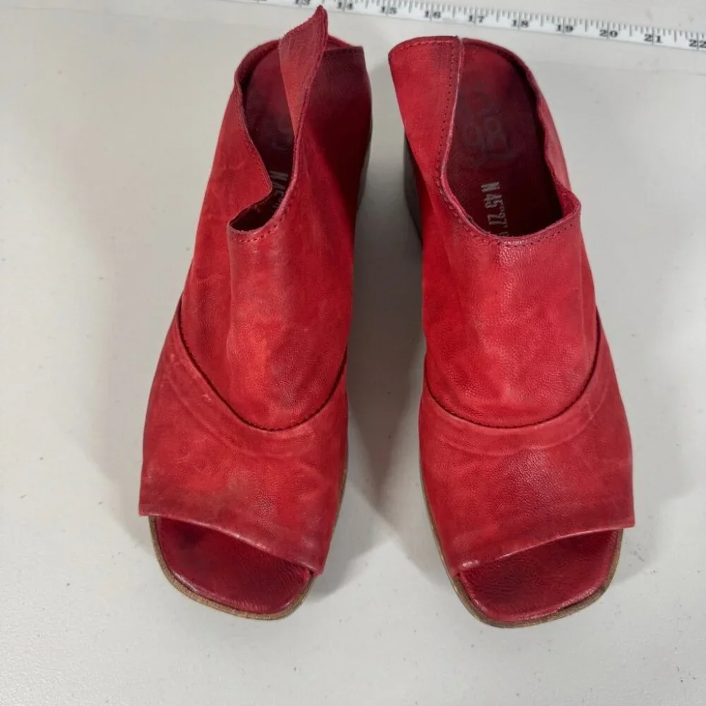 AS98 Red Leather Peep Toe Mules Size 38 Block Heel Boho Hippie Lagenlook - Picture 2 of 16